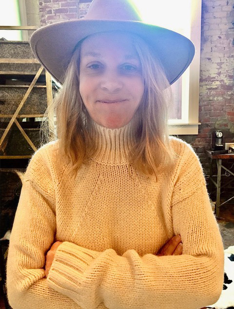 Mary Chapin Carpenter unveils two-song EP with the Mountain Goats