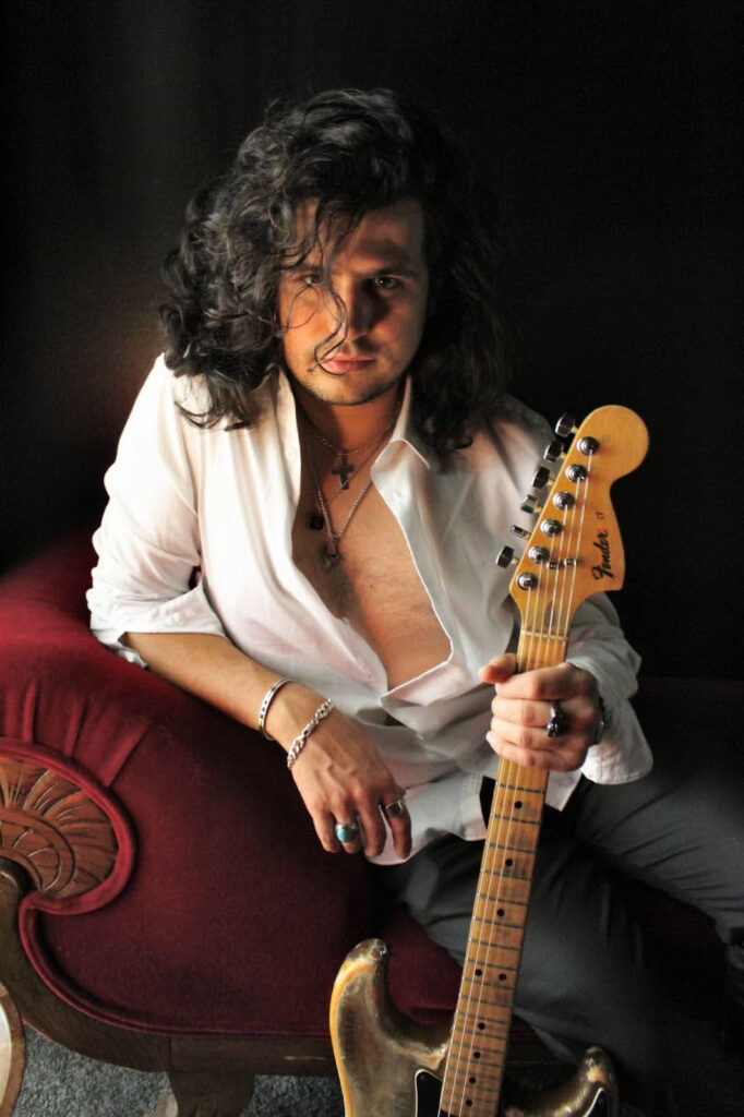 The American Blues Called Him From Transylvania – Now Alex Kilroy Introduces Break My Chains, Out May 15th