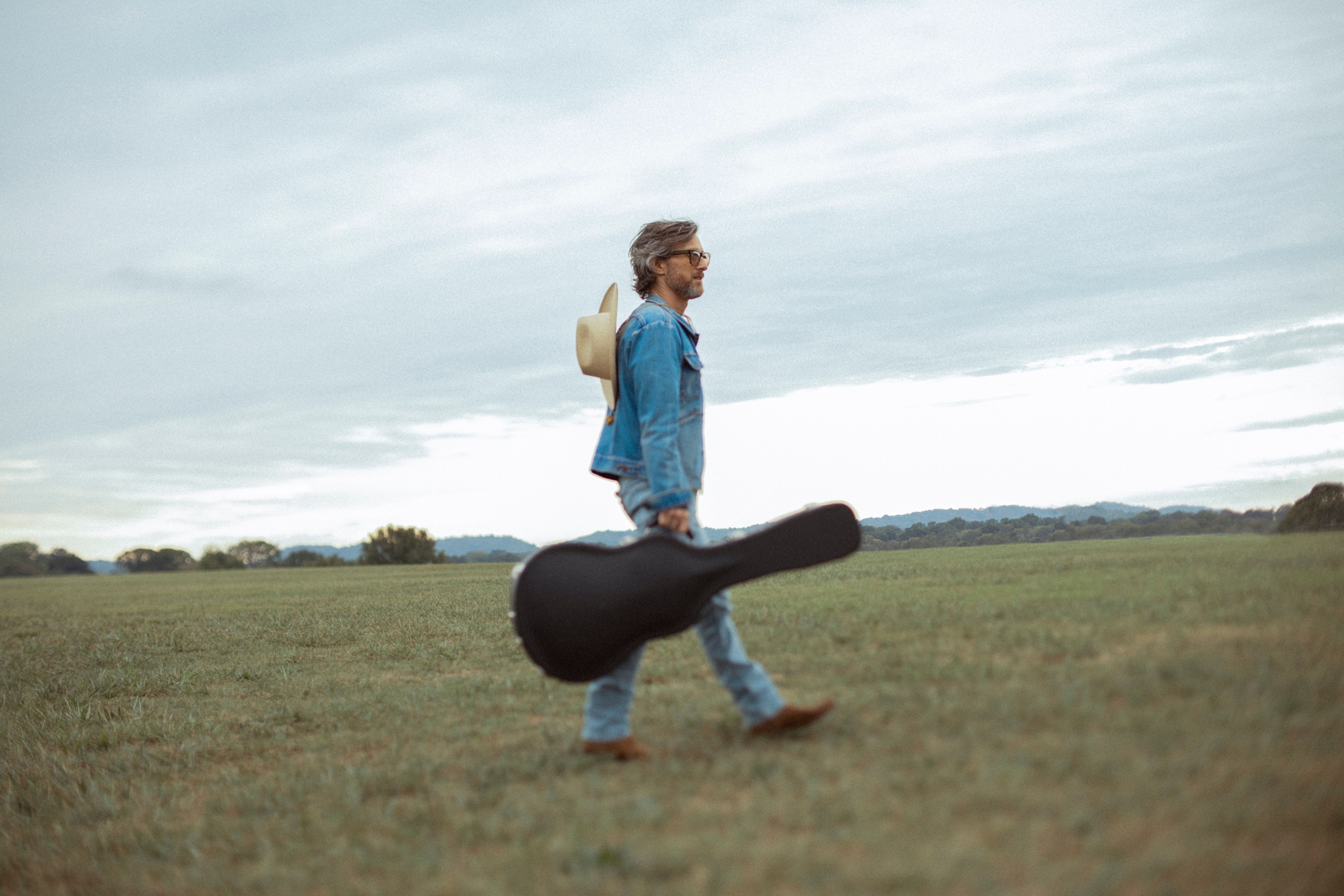 Matt Palka Shares “My Ramblin’ Rose” from Moment In The Sun