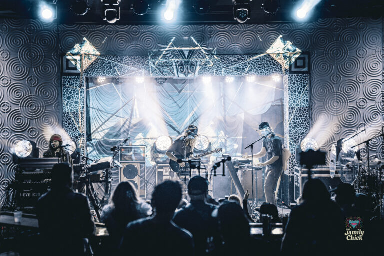 Dizgo Ignites a Sunday Night Dance Party at Visulite Theatre in Charlotte