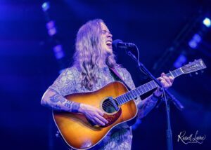 A Shooting Star Over the Lighthouse: Billy Strings, Shakedown Creek, and the Night Reality Slipped Off Its Axis