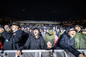 Fans loved the show despite the weather | Joe Russo's Almost Dead