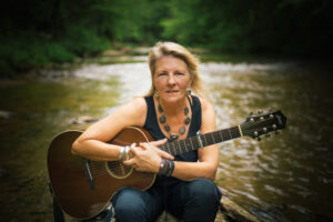 Laurelyn Dossett Shares “How Many Moons” Ahead of Debut Album