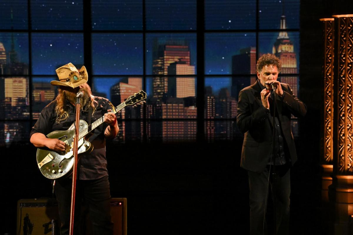 Chris Stapleton Performs Willie Nelson Classic on Colbert Amid Massive 2026 Tour
