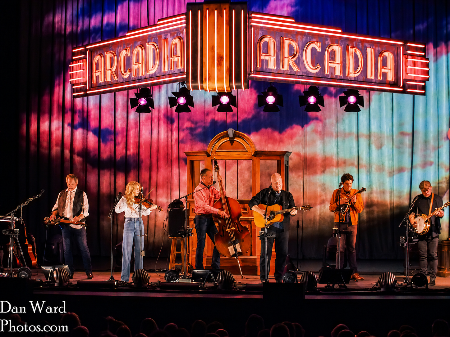 Alison Krauss & Union Station Bring Arcadia to Life in Shipshewana