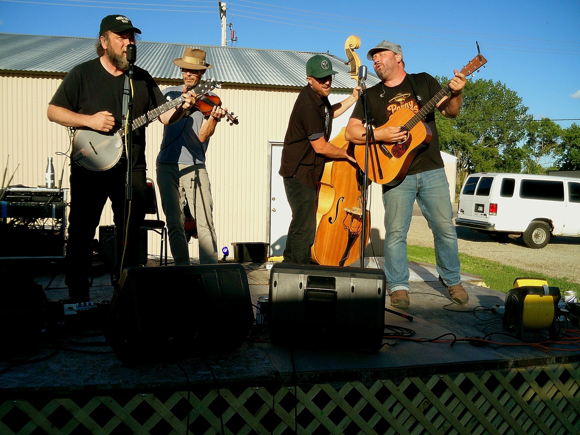 Pert Near Sandstone Brings a Communal Night of Roots Music to Lost Saint Brewing