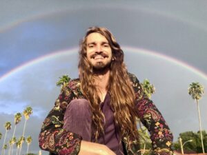 Bee Appleseed Releases New Single “Escape From The Digital World” July 24
