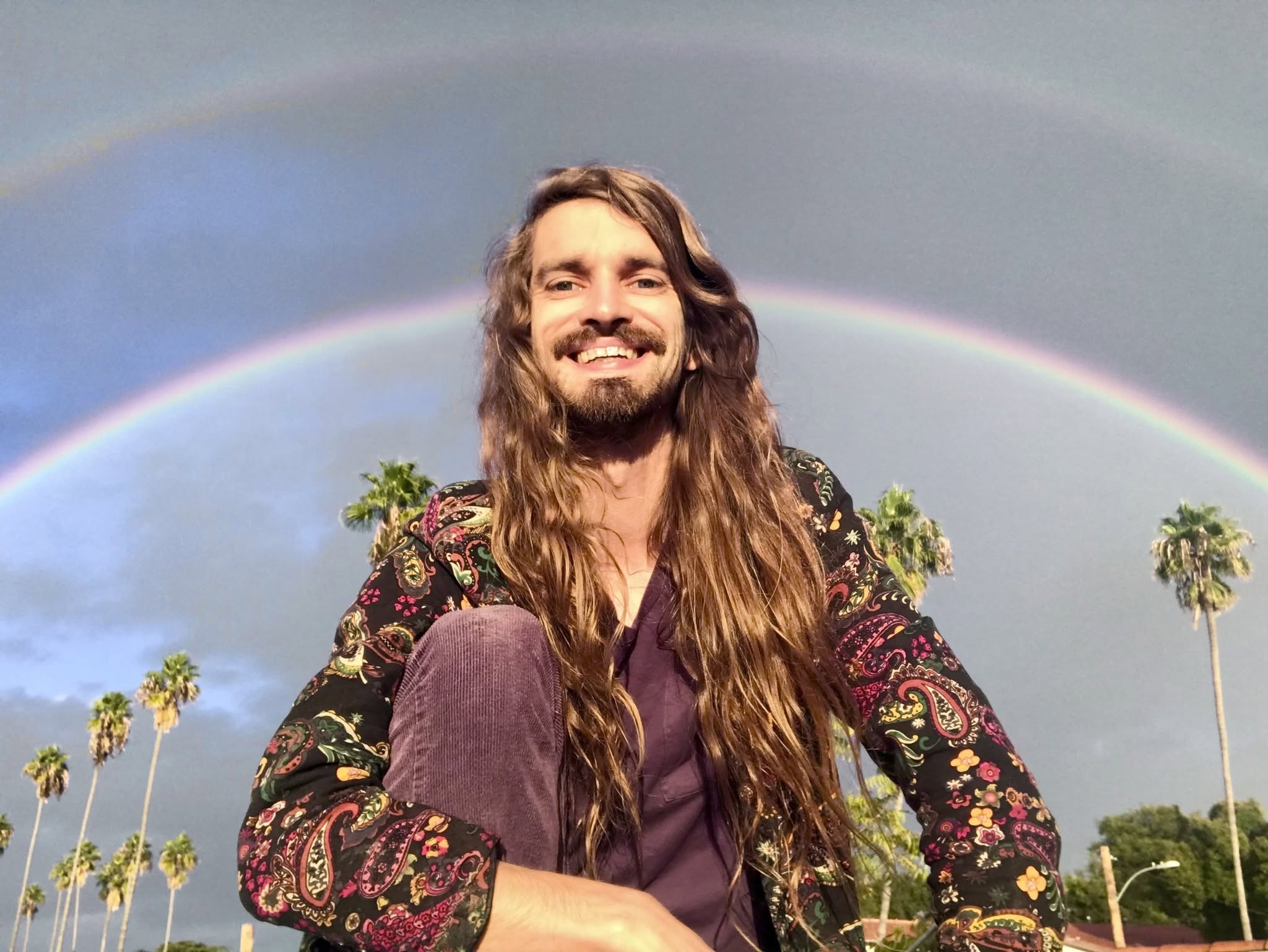 Bee Appleseed Releases New Single “Escape From The Digital World” July 24