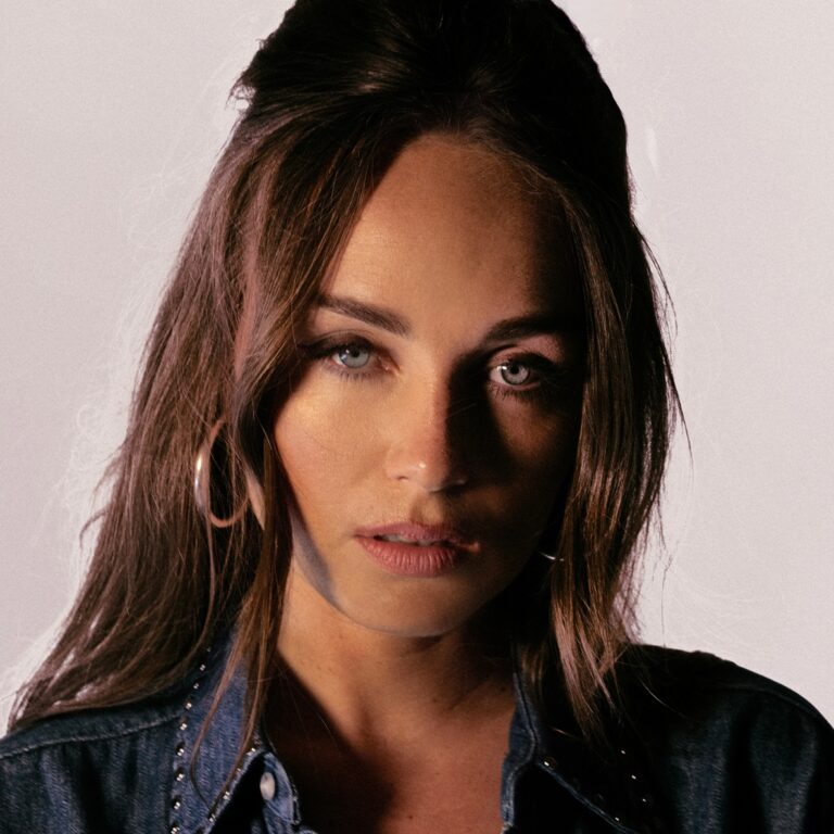 Chaparelle Shares New Single “Two Steps Closer”
