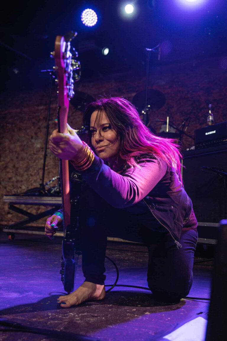 Jennifer Finch, L7 Bassist and Multidisciplinary Artist, Passes Away at 59