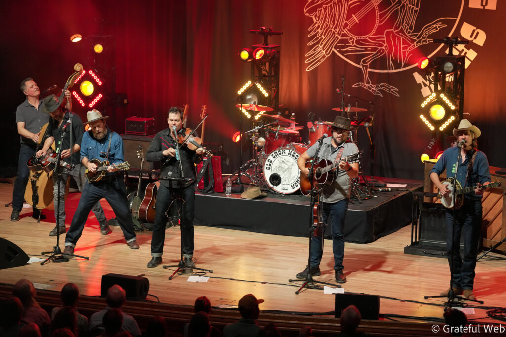 Old Crow Medicine Show Extends New Year’s Eve Tradition at the Ryman with North Mississippi Allstars
