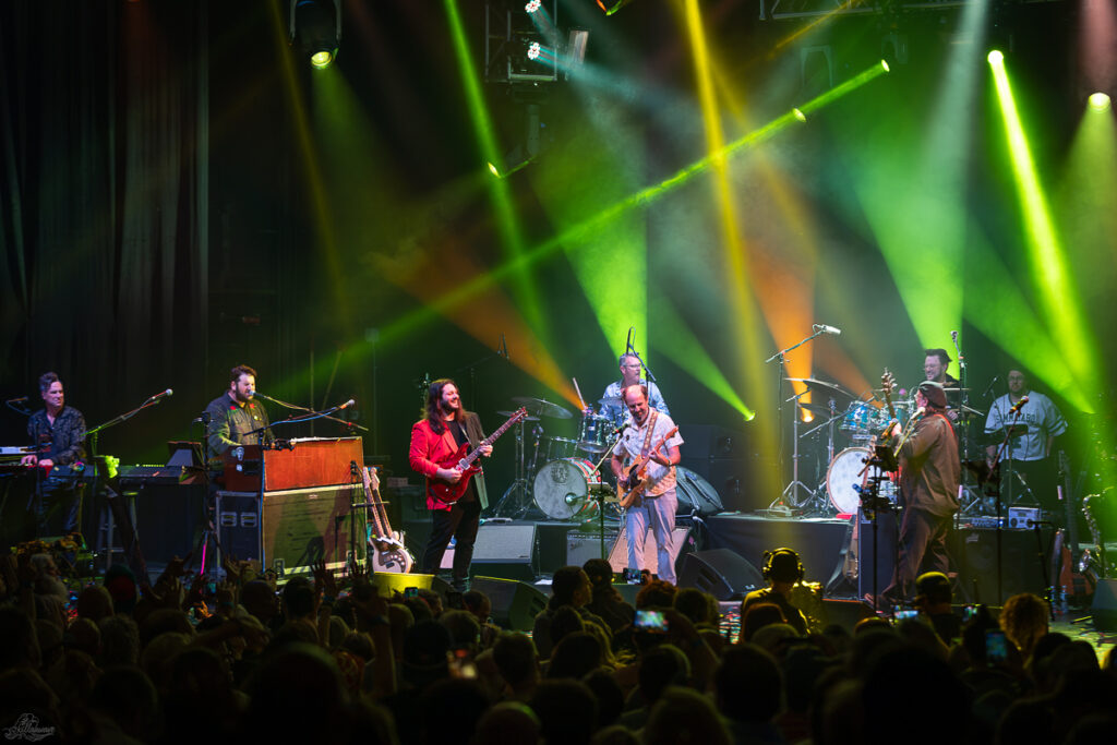 Al Schnier joins for "Whipping Post"