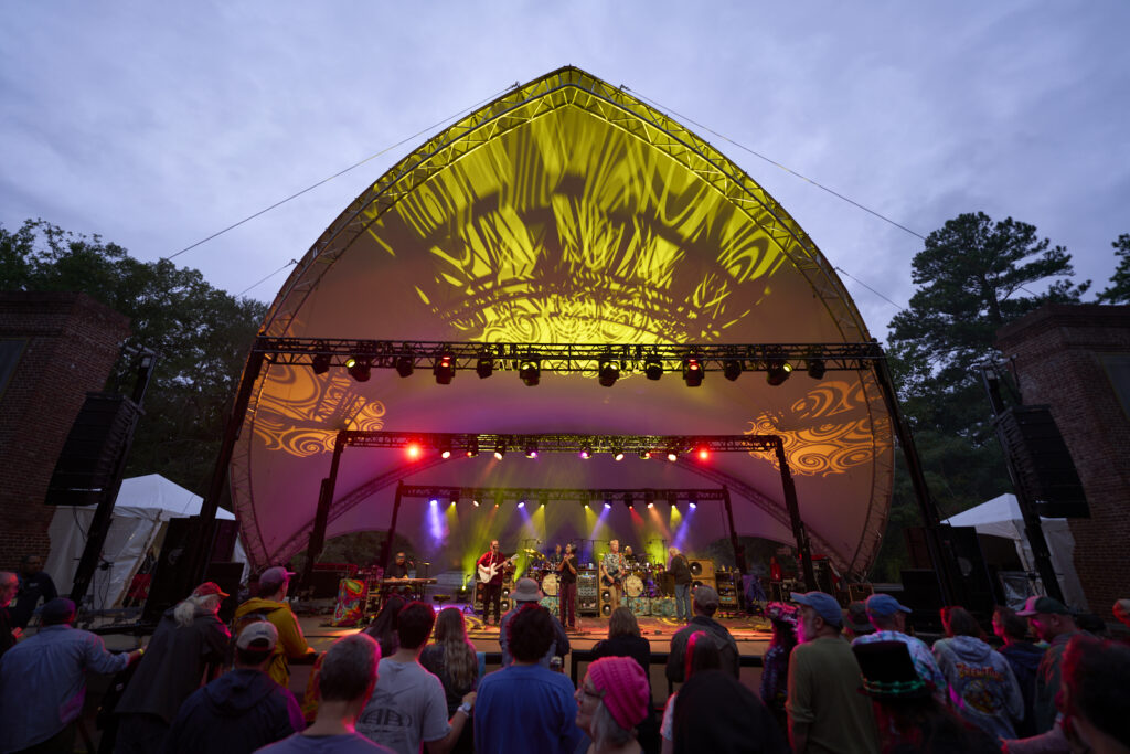 Dark Star Orchestra Brings 9/24/76 Back to William & Mary