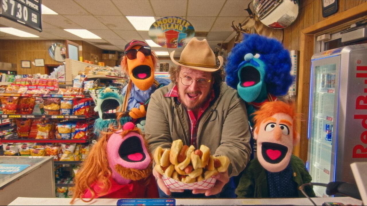 Willi Carlisle Shares “Gas Station” Video Featuring Puppet Tyler Childers