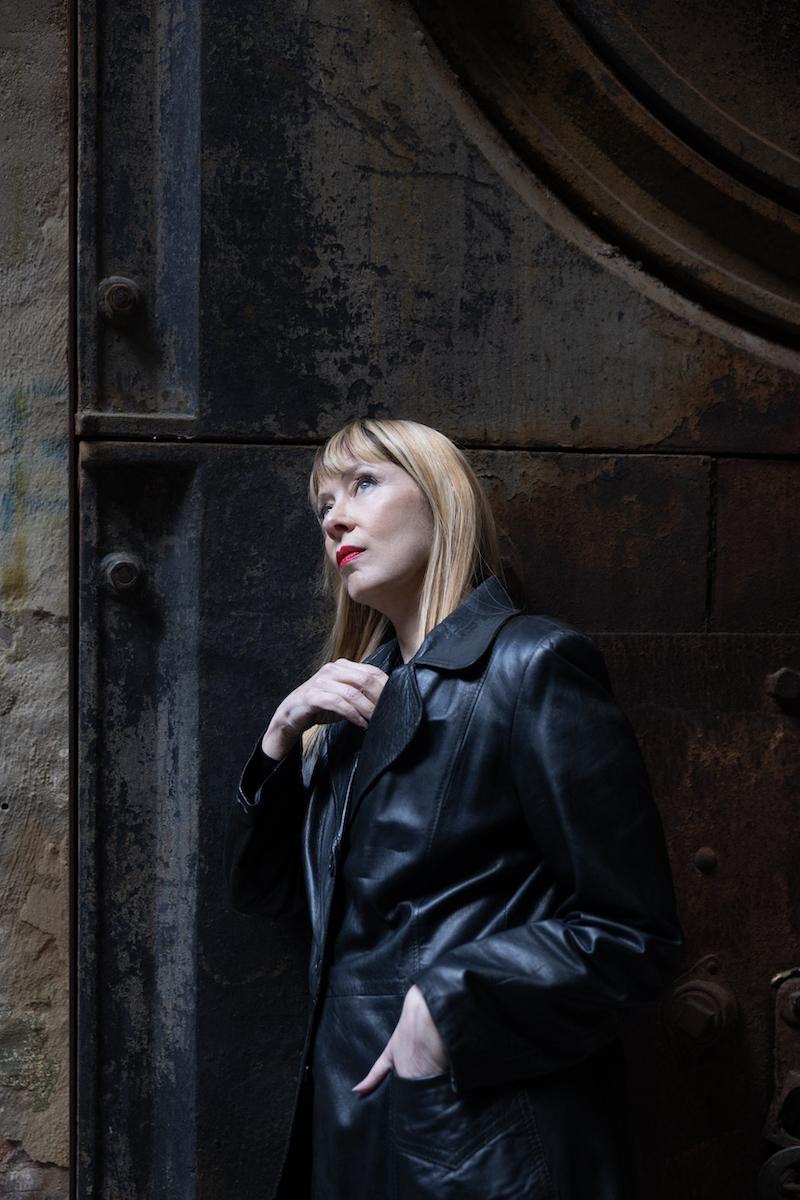 Suzanne Vega to Receive 2026 Phoebe Jacobs Award at Wonderful World Gala