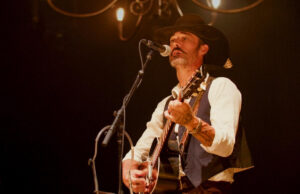 Ryan Bingham & The Texas Gentlemen Share “Cocaine Charlie” Live Video